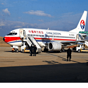 二连浩特机场空运航空快运业稳步发展的原因是什么？